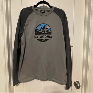 Like new size large Patagonia sweatshirt!
